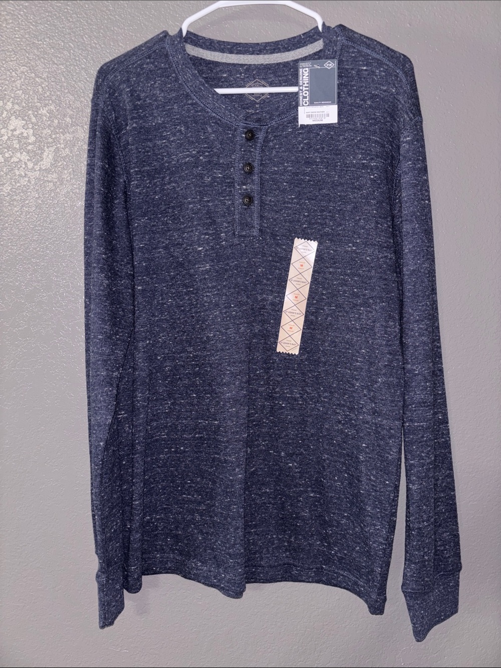 NEW St John’s Bay men’s long sleeve